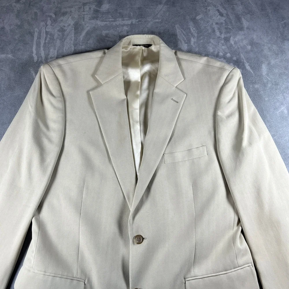 VTG Coconut Grove Mens 42 Long Blazer 100% Silk Beige Sport Coat 2 Button